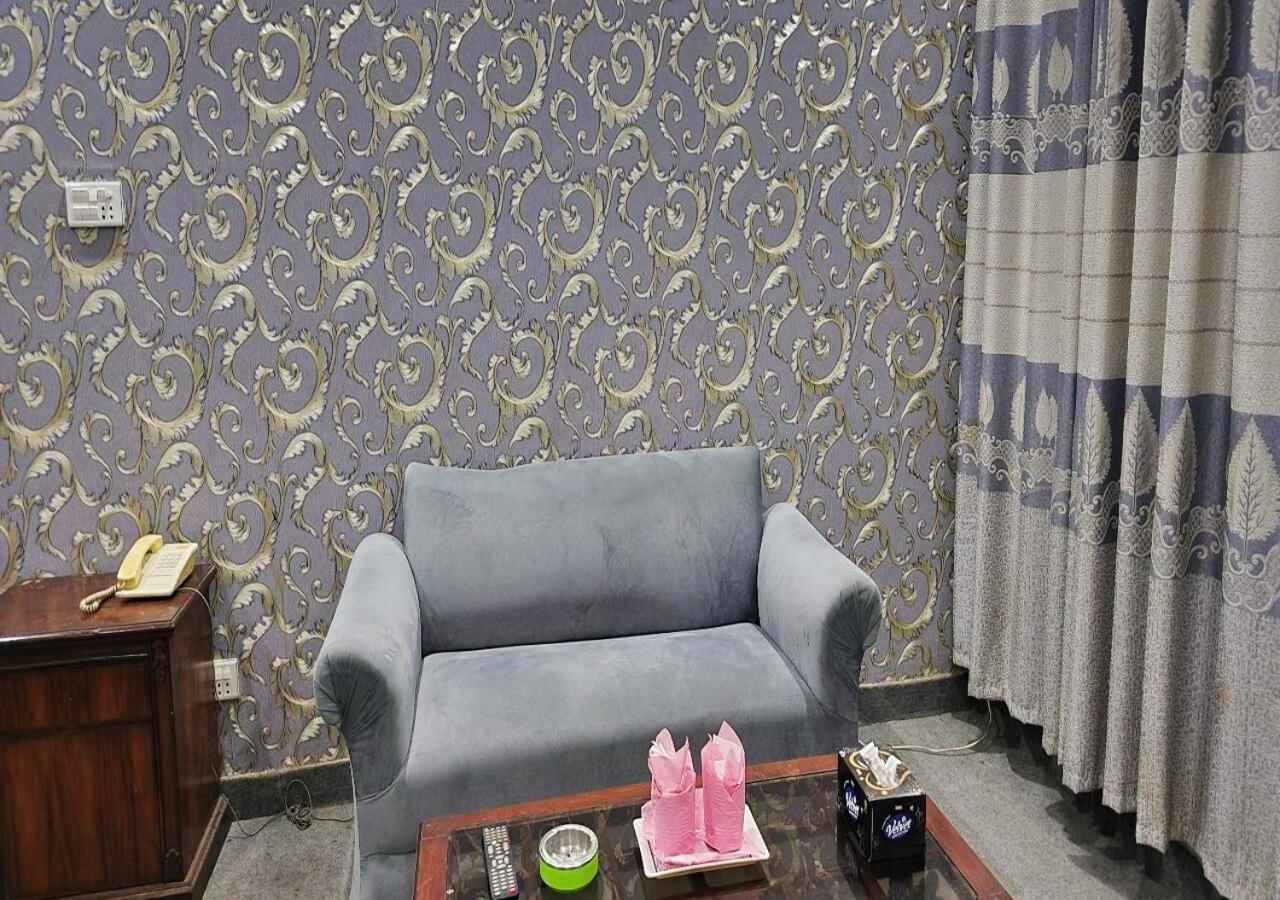 Sapphire Inn Motel לאהור מראה חיצוני תמונה
